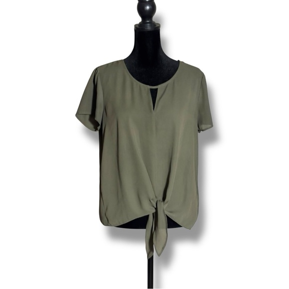 Pink Rose Olive Tie-Front Keyhole Cutout Short Sleeve Shear Crop Crewneck Blouse - Picture 2 of 16